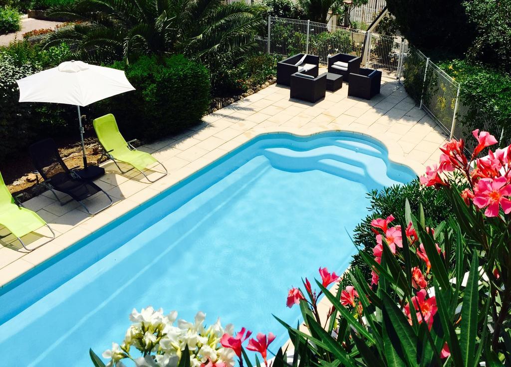Au Reveil Des Cigales Hotel แซงเตกูลฟ์ ภายนอก รูปภาพ