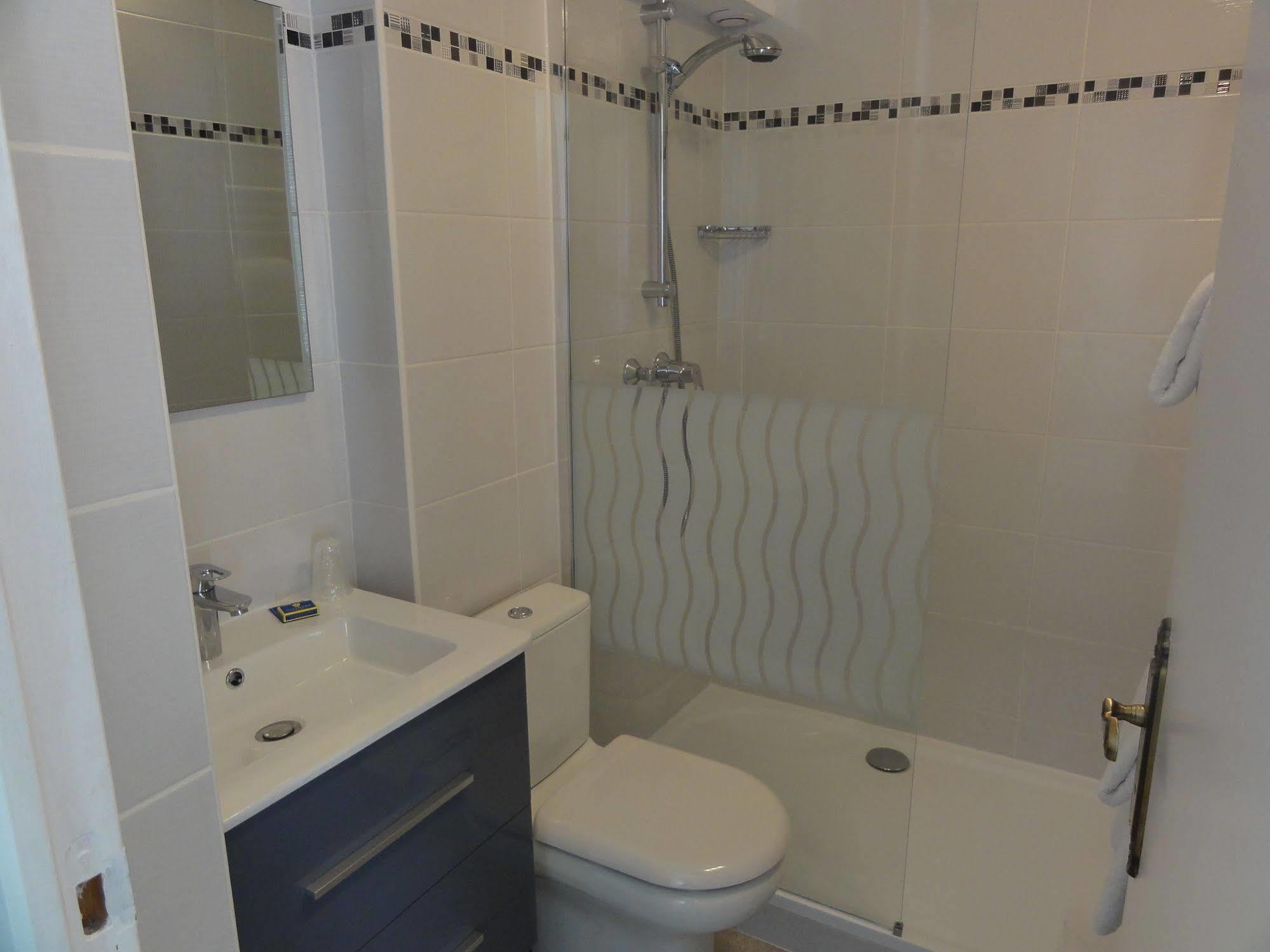 Au Reveil Des Cigales Hotel แซงเตกูลฟ์ ภายนอก รูปภาพ